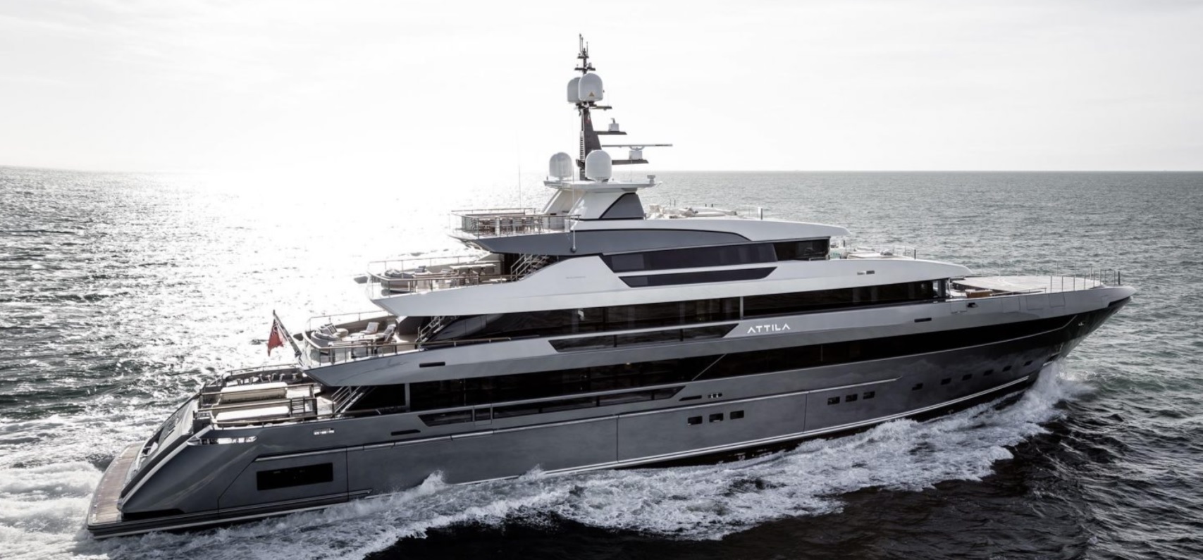 5 star motor yachts